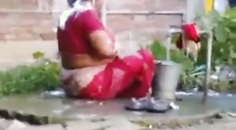 Tamil Cute Mommy Milf Rides on White Cock (new)