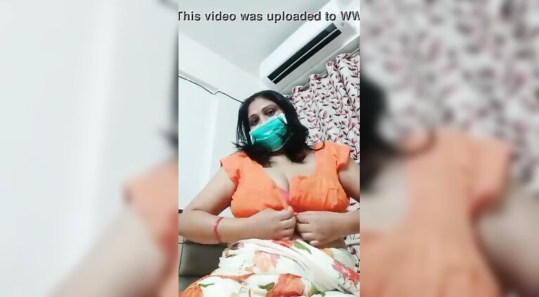 Bhabhi boobs