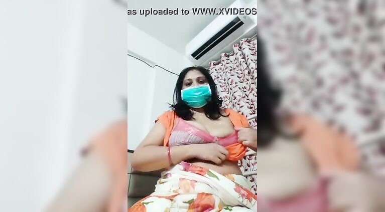 Bhabhi boobs