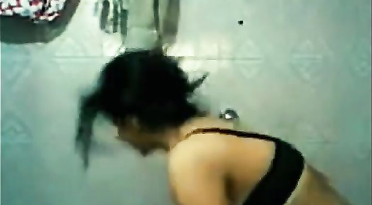 Coca Cola Tu Song || Hot Bengali Girl Bathroom || Topheavy Tamil Young