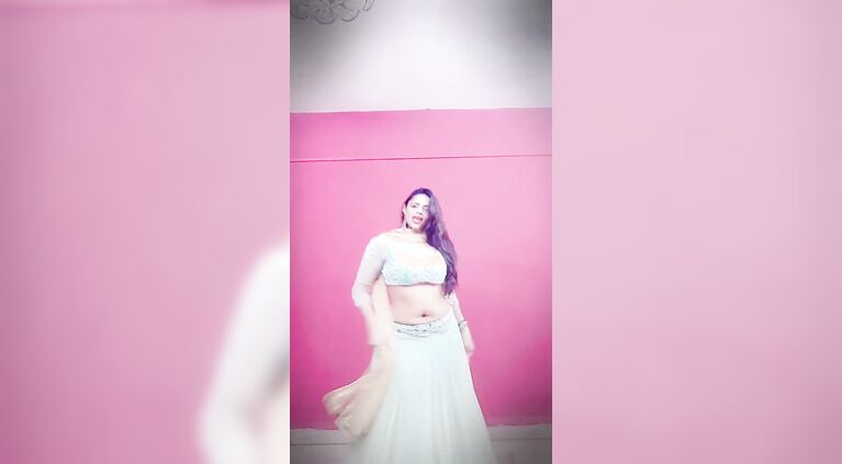 Bollywood Actress Leena Kapoor Deep Navel
