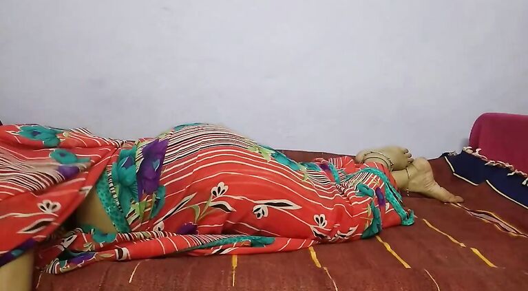 सोई हुई औरत के साथ