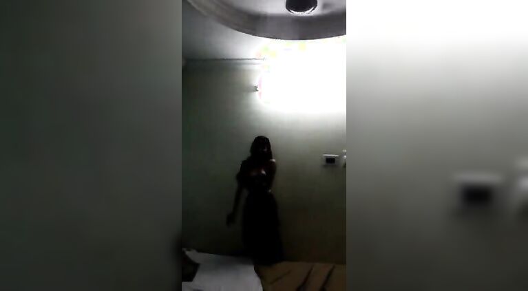 Beautiful Bhabi sex. 3gp
