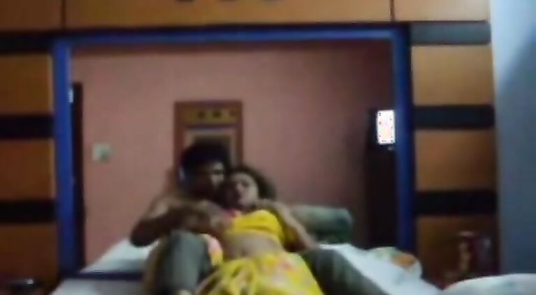 Cute gujarati bhabhi and husband honeymoon at hotel