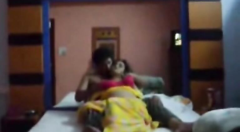 Cute gujarati bhabhi and husband honeymoon at hotel