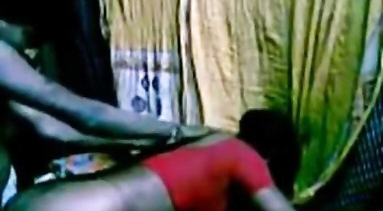 FILM-20130417-PV0001-Mundiyampakkam (IT) Desi 38 yrs old married beautiful and cute milf aunty Suganthi fucked by her 40 yrs old married home servant at kitchen sex porn film