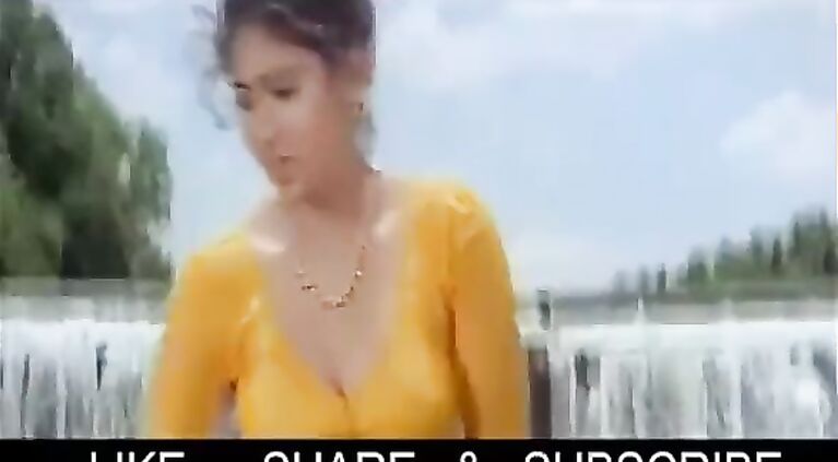 Sangavi beautiful boob Showing scenes