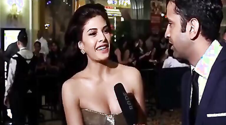Jacqueline Fernandez Cute Boobs showing Cleavage show