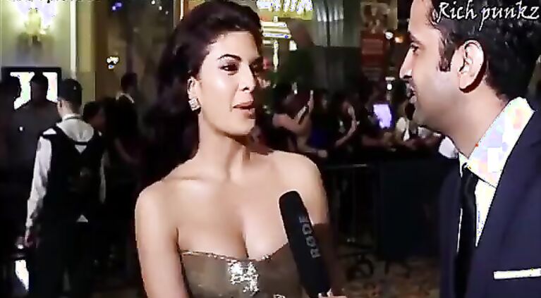 Jacqueline Fernandez Cute Boobs showing Cleavage show