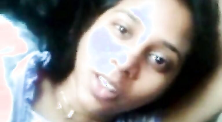 Tamil Beautiful Mallu hot girl beautiful talk with lover and showing cunt - Wowmoyback
