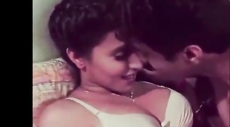 who is she? super sexy girl malasa vid semma mood