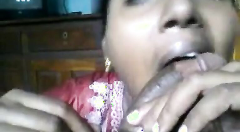 Tamil South Desi girl nice oral with friend - Wowmoyback