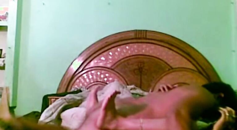 tamil newly married housewife 1st time sex