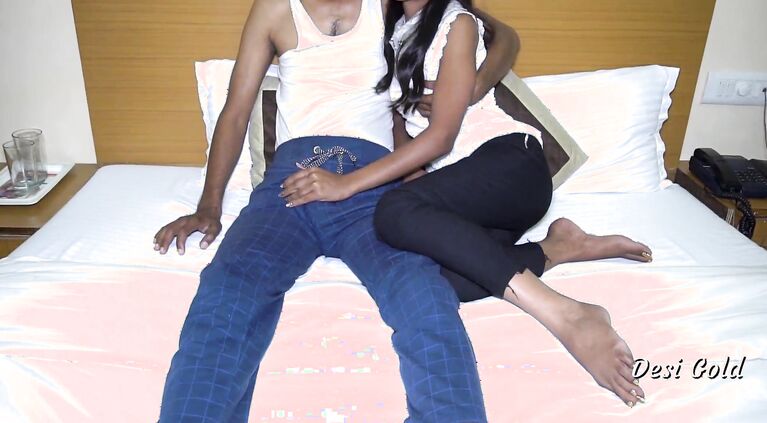 Randi Tamil Girl Hardcore Fucked in Hotel