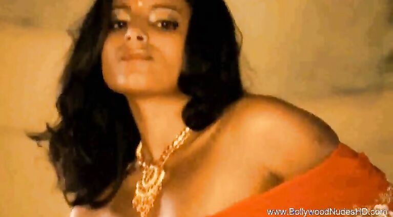 Exotic Belly Dancer From Bollywood