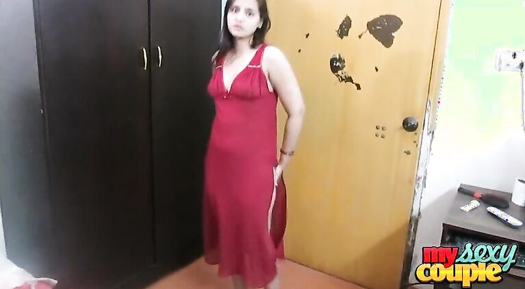 desi girlfriend housewife sonia stripping naked in cute red nighty dancing