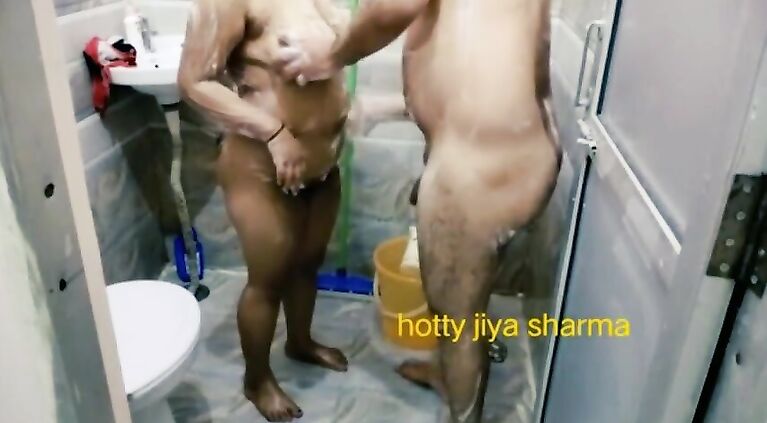 Newly Married Couple Nude bath & Hubby pissing on Housewife Mouth