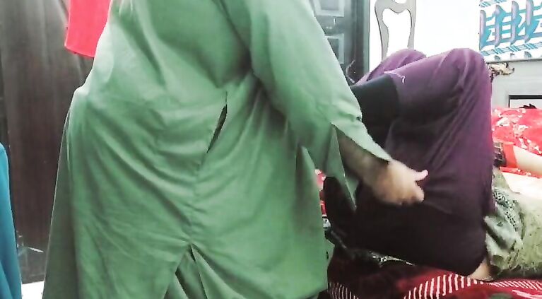 Punjabi Village Milf Fucked By Cuckold Husband With Clear Hindi Audio