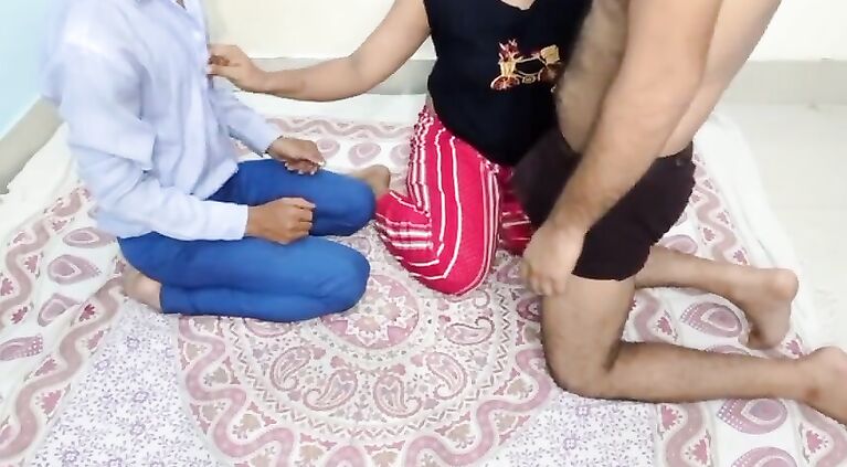 Divya ko Do Lund Se chudna hai bahut pasand