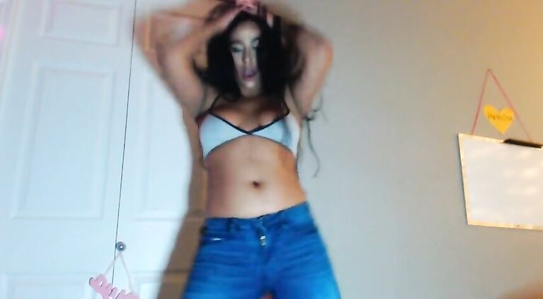 CHESTY PAKISTANI SLUT DANCES FOR YOU