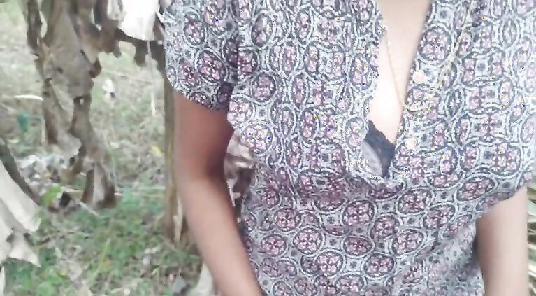 Sri lanka RISKY OUTDOOR Jungle Sex with hot girl