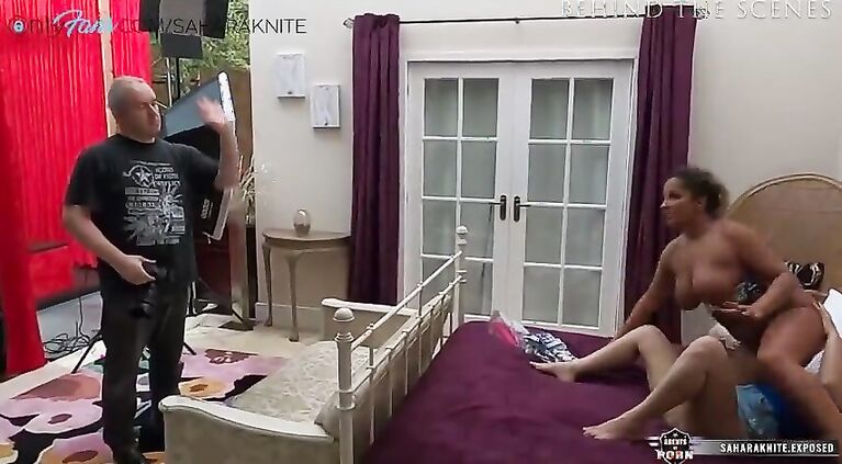 Behind the scenes: sahara knite loves licking vagina on set (no sound)