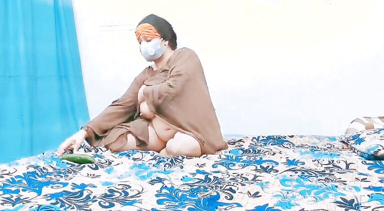 Tamil Huge Tits Muslim Girl Mastrubation With Huge Cucumber