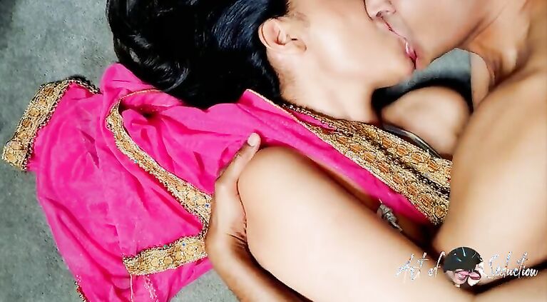 Topheavy Cute Desi Milf Seducing In Saree #indian #saree #busty #hot #wife #desi