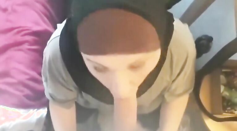 British Pakistani Muslim Hijab Sucking Cock