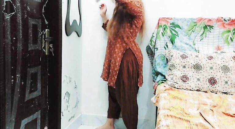 Pakistani Mature Secret Sex With Neighbour With Clear Hindi Audio