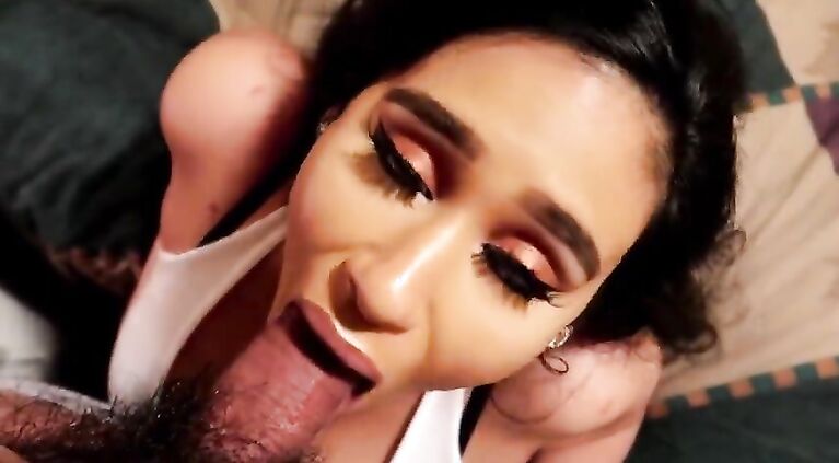 Pakistani Slut Gives Sloppy BJ