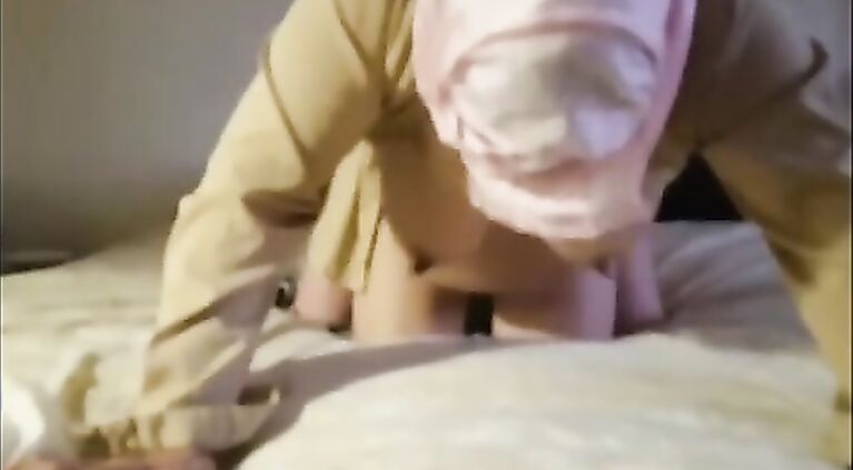 Huge Tits amatuer hijab housewife pounded