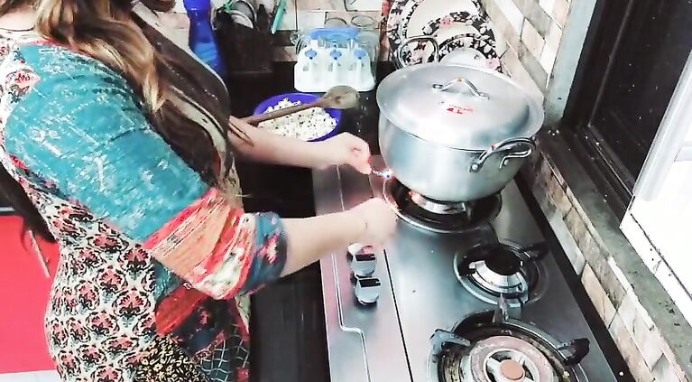 Punjabi Maid Busy in Cooking While Her Butt Fucked By Her Owner With Clear Hindi Audio