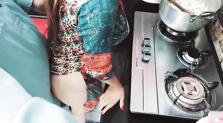 Punjabi Maid Busy in Cooking While Her Butt Fucked By Her Owner With Clear Hindi Audio