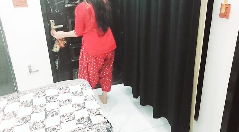 Real Tamil Maid Fucked For Money With Clear Hindi Audio