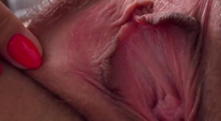 Hairy vagina close up play with wet cunt and huge cute booty on webcam, solo masturbation from beautiful