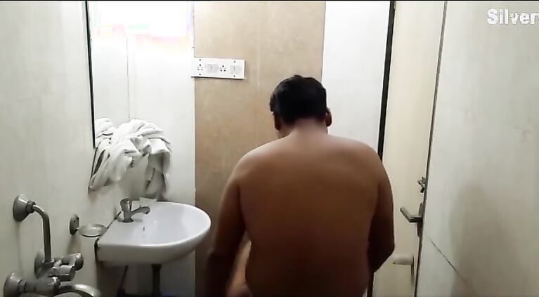 Indian girl fucked by her boyfriend; everything recorded !!