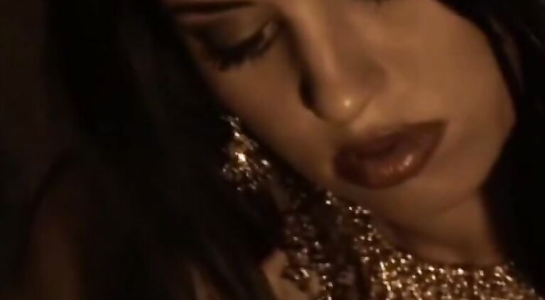 Hoping To Feel Sexier Tonight In Tamil Brunette WIFE