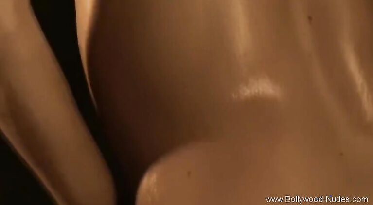 Hoping To Feel Sexier Tonight In Tamil Brunette WIFE