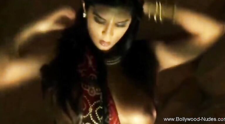 Tamil Dancer Sensual Movements From Asian Experience