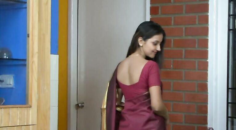 Desi Sexy Bhabi