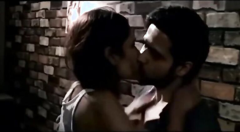 Esha Gupta Cute Kissing and Bed scenes