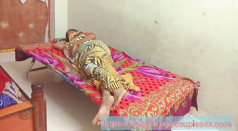 Desi beautifull hot housewife is full hardsex is husband anjoy desi couple is home full hard sex