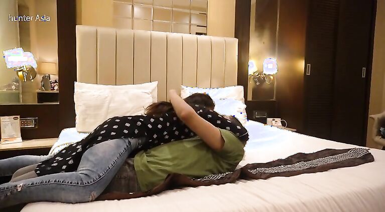 Missionary + Cowgirl Sex in hotel room by camel and hunter - Romantic Sex - Hunter Oriental