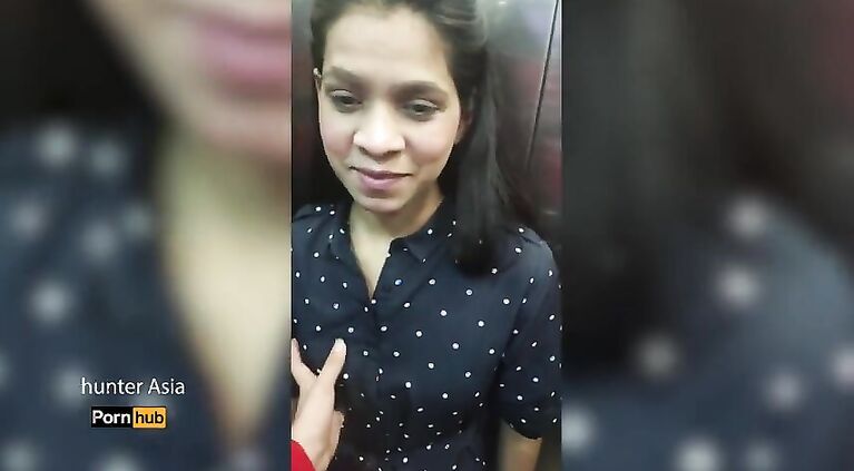 Stranger Girl Kissing Me In The Elevator & Fucked in her Hotel Room
