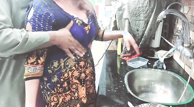 Punjabi Village Maid Fucked in Kitchen By Her Owner While She is Working
