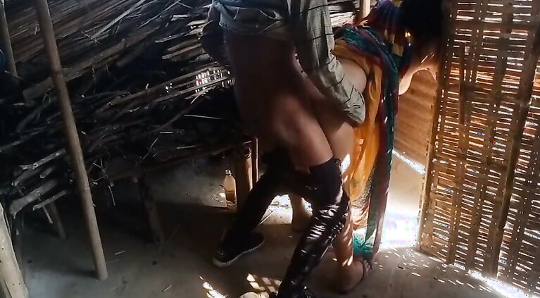 Tamil Village Bhabhi fuck with driver