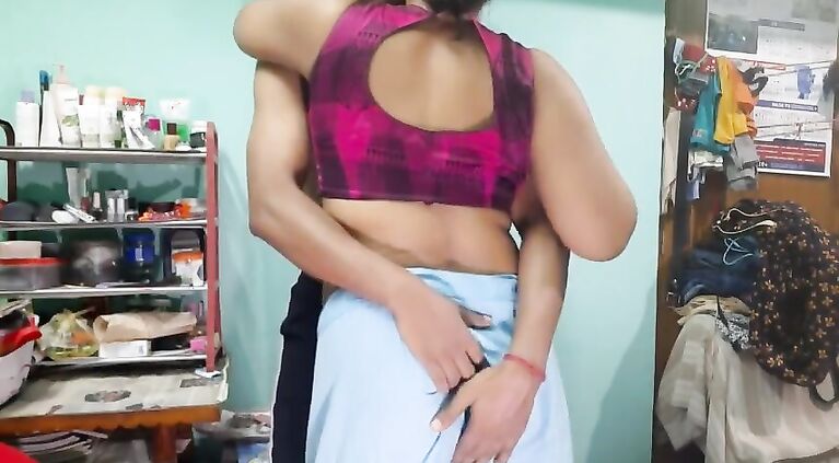 Tamil Bhabhi Enjoying With Her Boyfriend In a Busiest Day / Real Sex Clip.