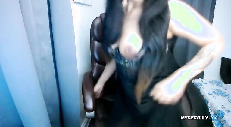 Desi Bhabhi Talking Dirty With boys On Webcam