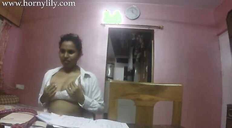 Tamil Teacher Seducing Her College Student With Sex